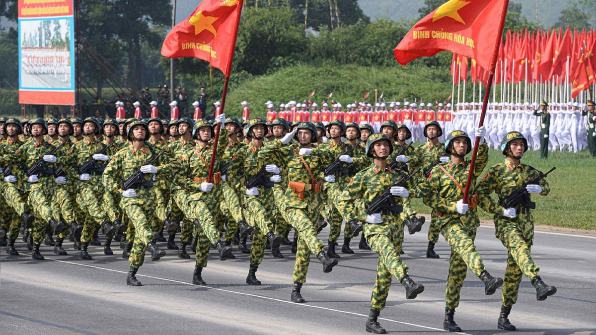 Những hình ảnh hậu trường của bộ đội phòng hóa luyện tập diễu binh A80